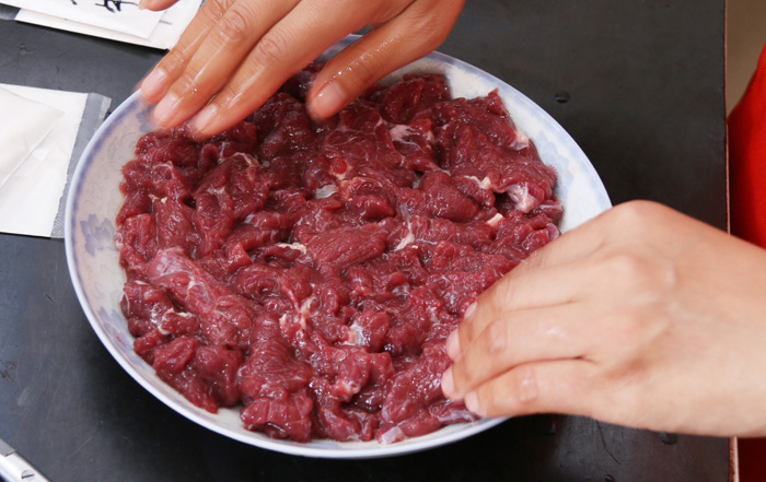 木瓜蛋白酶嫩化牛肉
